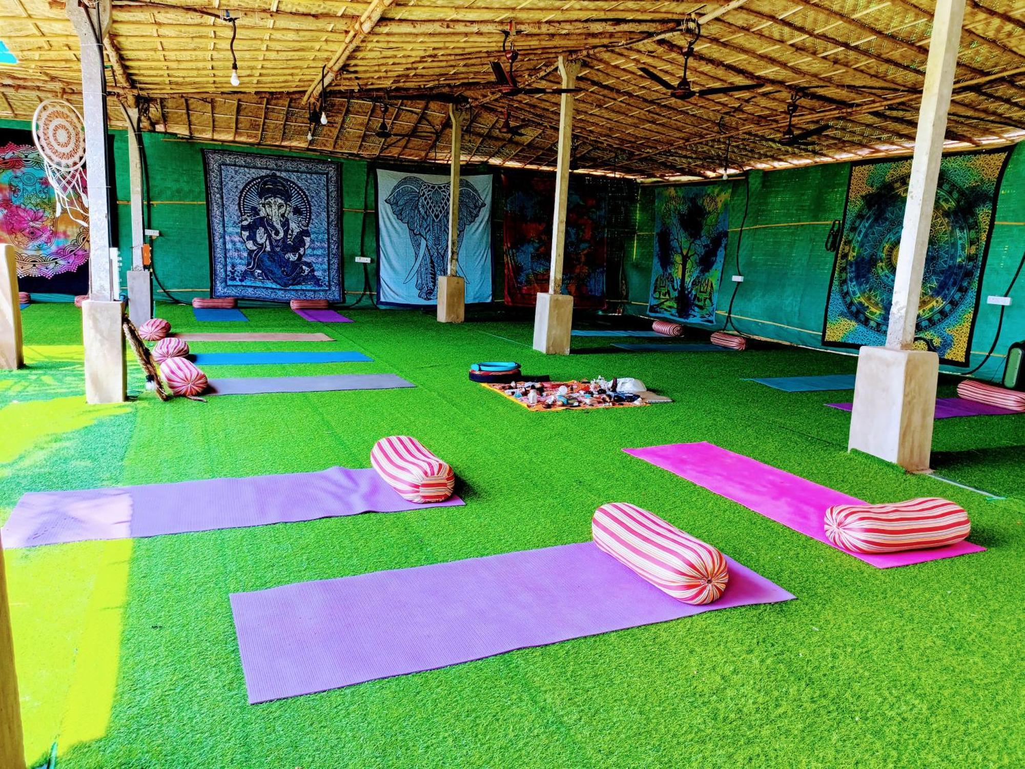 Omkar Wellness Inn Arambol Exteriör bild